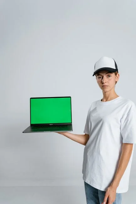 Designer’s two-screen setup